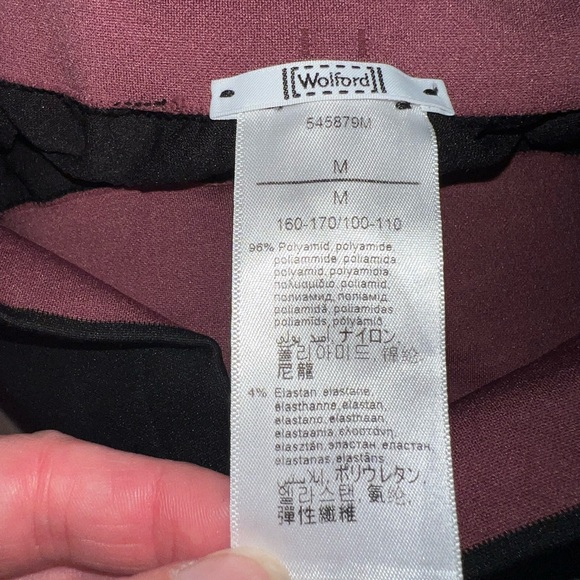 Wolford butterfly stirrup legging black/burgundy. Size M - Picture 6 of 9